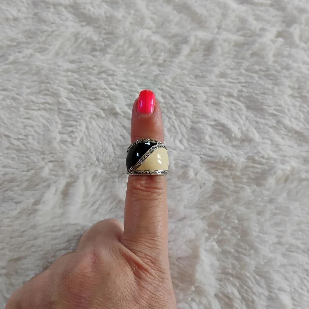 Sterling Silver Black & Cream Enamel Ring